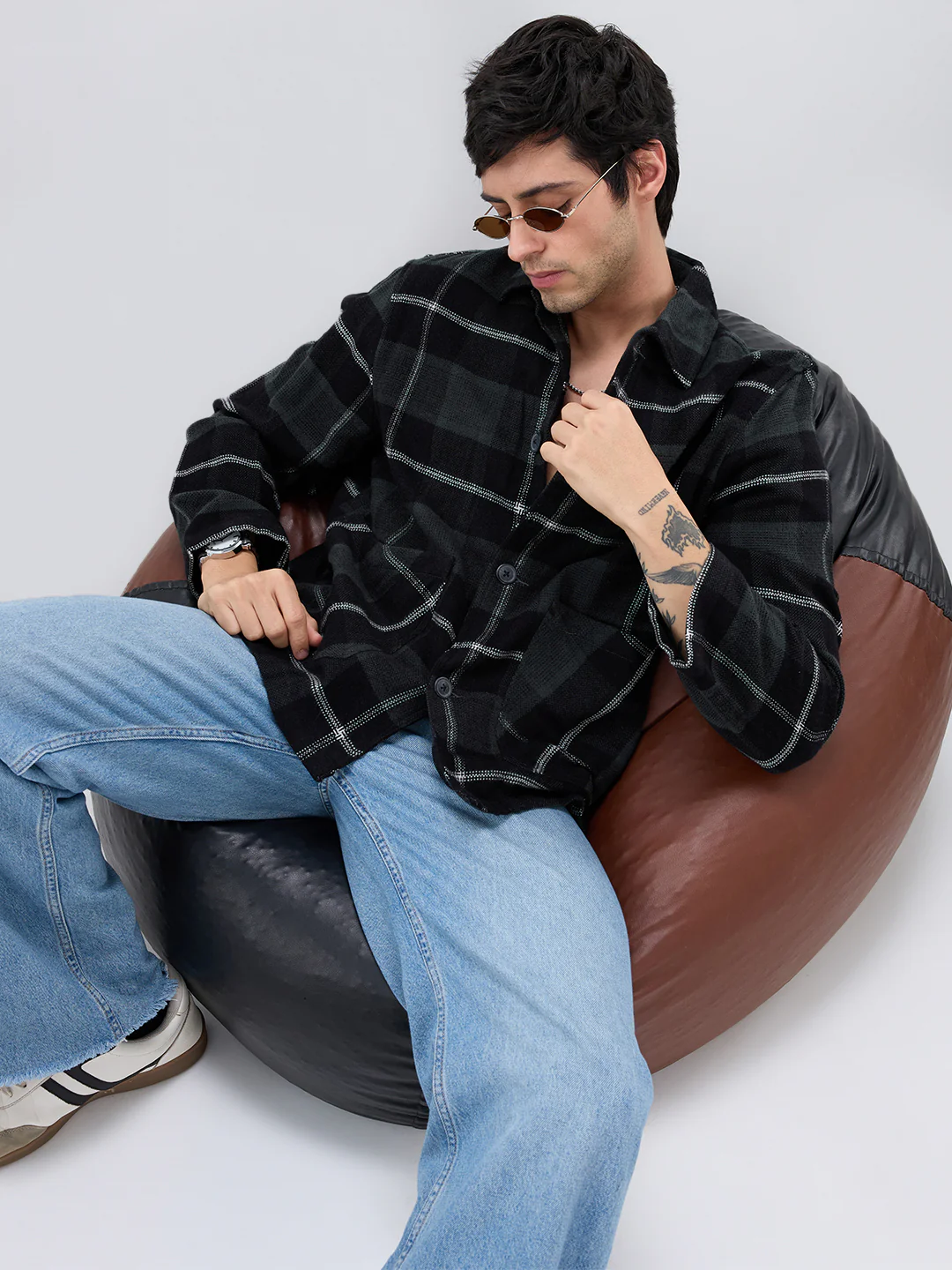 Black Flannel Plaid Checks Oversized Double Pocket Cropped Shacket - Image 4