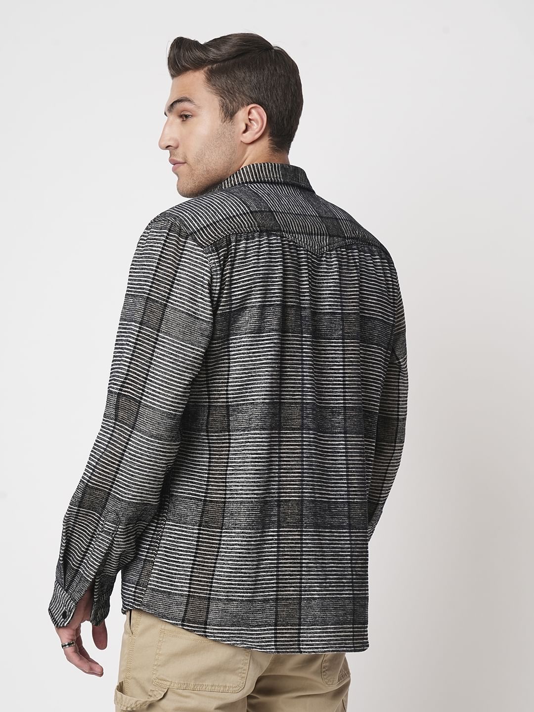 Monochrome Horizontal Stripes Double Flap Pocket Shirt - Image 6